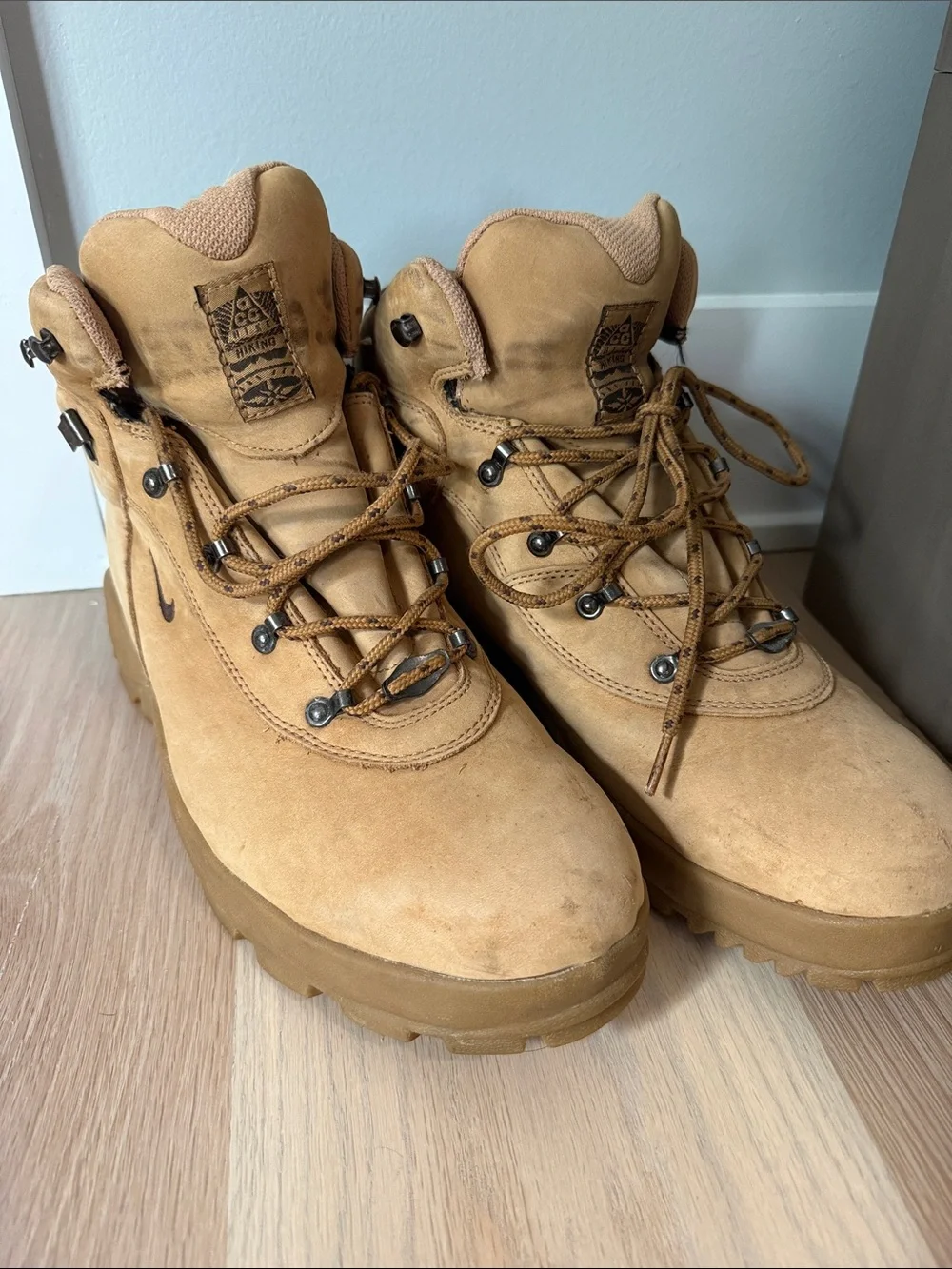Vintage 1996 Nike ACG Air Hiking Boots Wheat Tan Men's Size 12